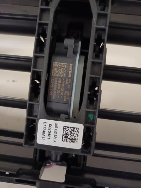 Jalousie mit Führung Original Skoda Octavia 5E 5E0122321K - Neuteil !